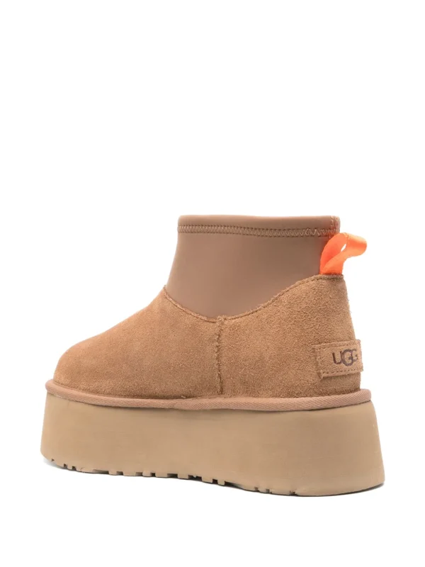 Bota UGG Classic Mini Dipper Camel - Imagen 3