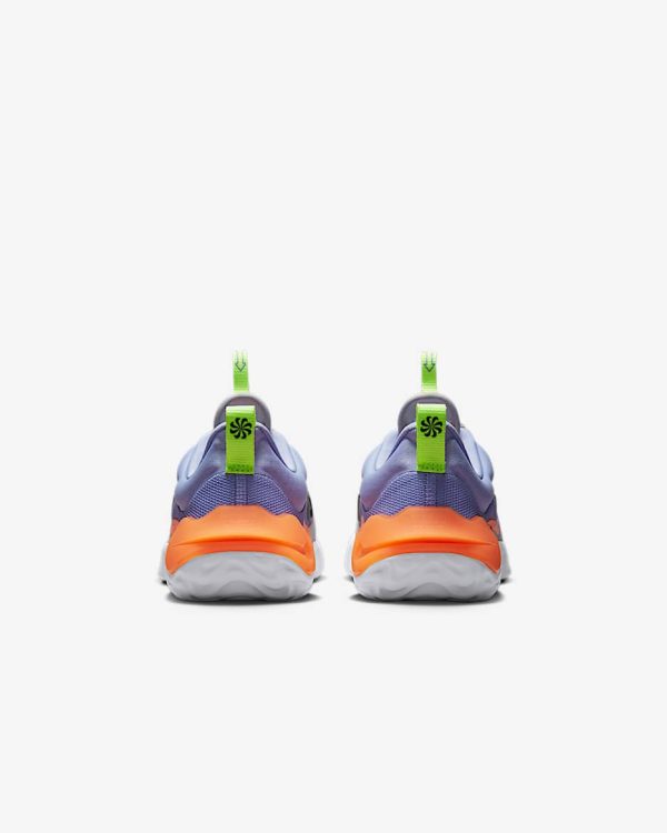 NIKE RUN FLOW BIG KIDS GREY Y PURPLE - Imagen 4